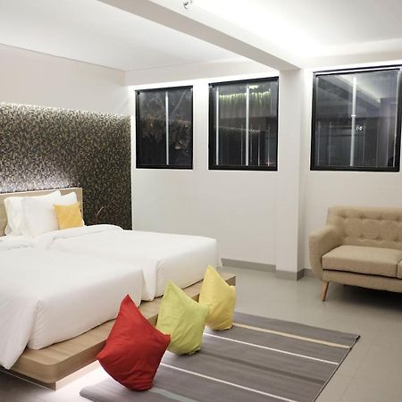 Qubika Boutique Hotel Tangerang Exterior foto